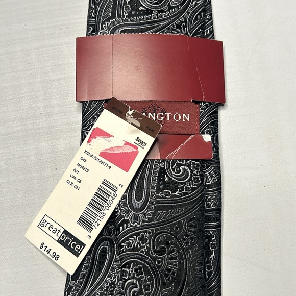 Covington Paisley Tie - Picture 5 of 5